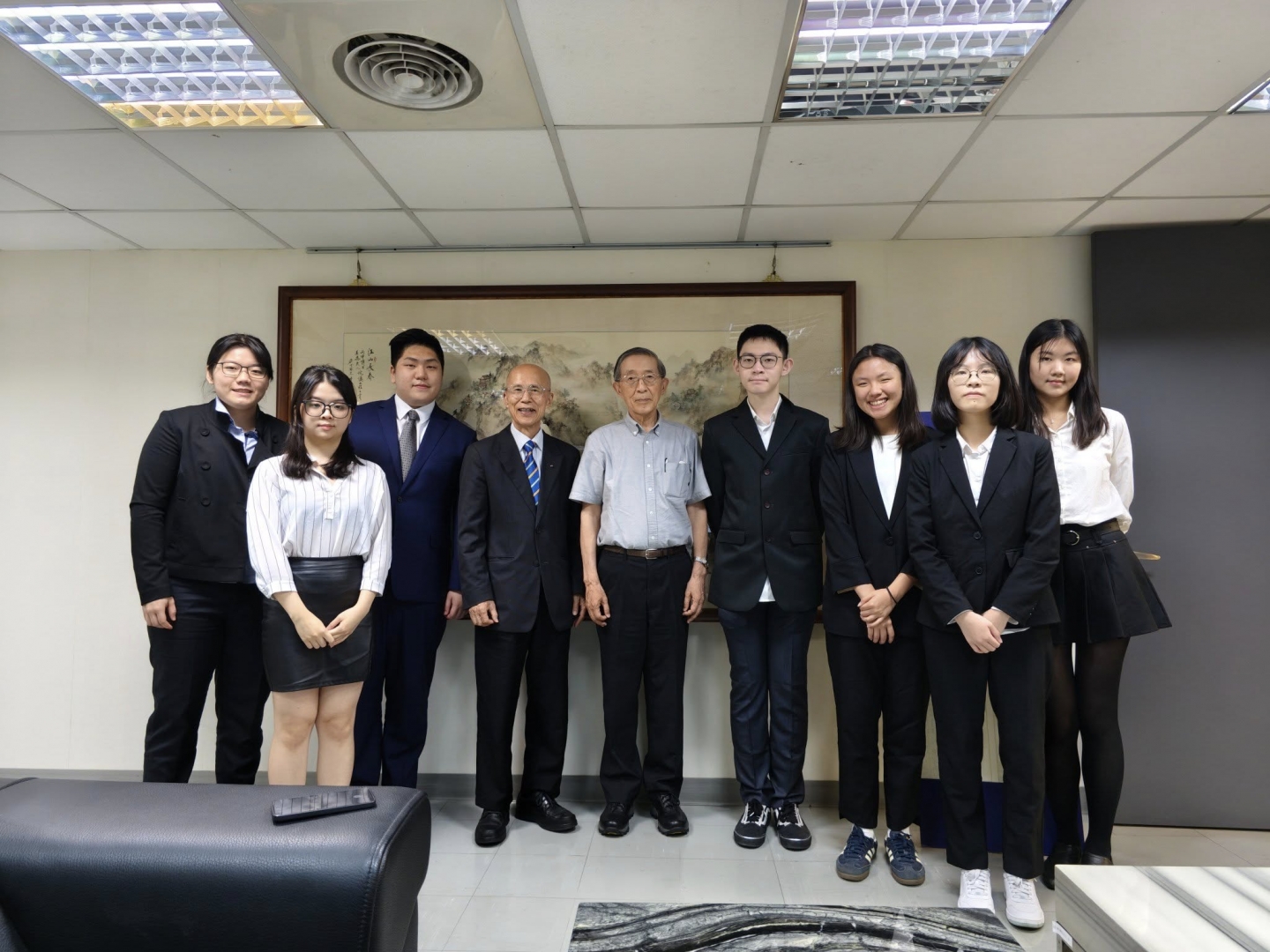 清華大學學生來本會拜會